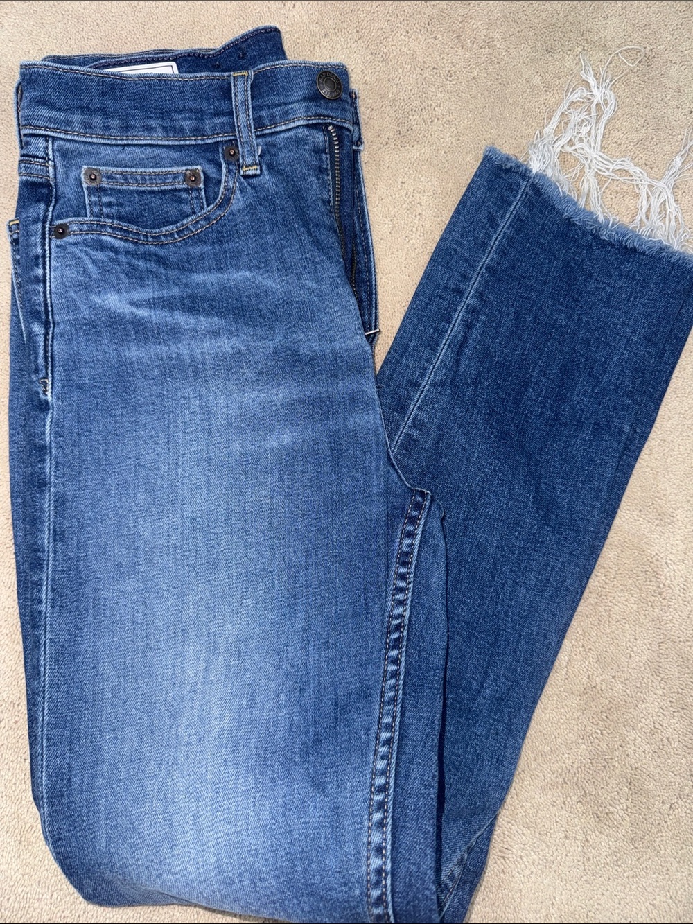 GAP Women’s Cropped Ankle Jeans in Medium Blue Denim